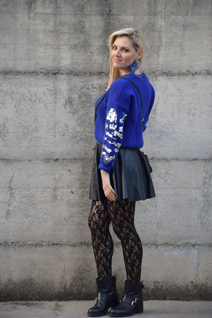 lace tights outfit how to wear lace tights mariafelicia magno fashion blogger colorblcok by felym fashion bloggers italy web influencer italiane italian web influencer february outfits winter outfits 