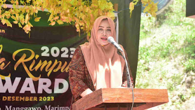 Hadiri La Rimpu Award, Bupati Bima Serahkan Penghargaan 