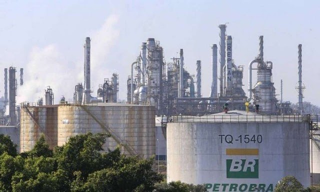 Gasolina vai ficar mais barata: Petrobras anuncia redução nas refinarias