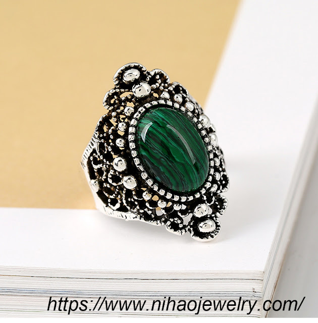 gemstones ring (green)