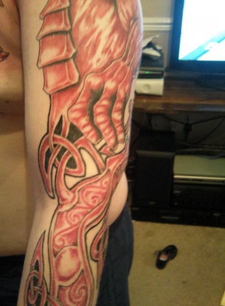 So about a year ago I had a comission to design a Welsh Dragon, half sleeve 