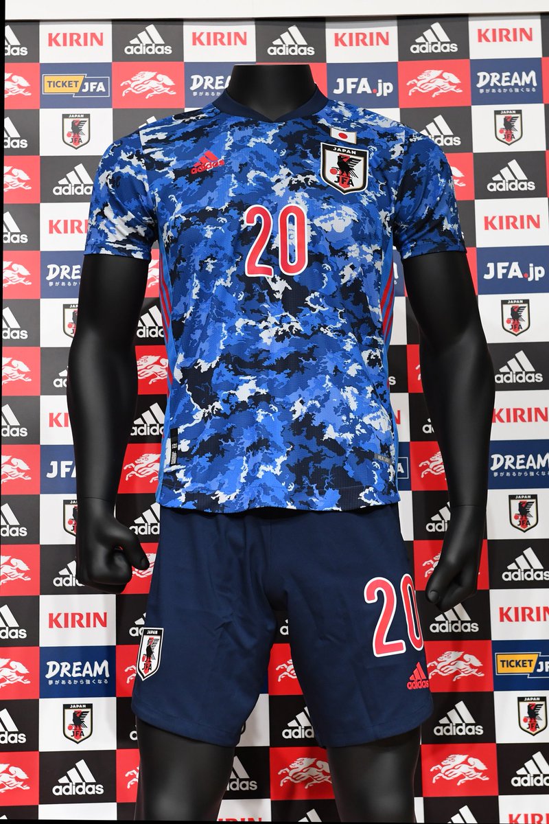 サッカー日本代表新ユニフォームが海外でも話題に 海外の反応 かいこれ 海外の反応 コレクション