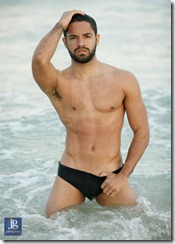 Tony02