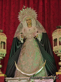 santa-maria-del-triunfo-de-granada-natividad-2013-alvaro-abril-vestimentas-(16).jpg