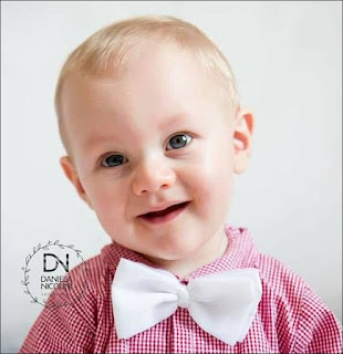 O bebê Bento nasceu com uma malformação congênita na mão esquerda e precisa de uma cirurgia que lhe dará o movimento de pinça/pegada Foto: acervo Daniela Nicolini