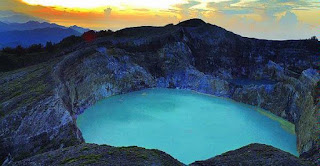 Danau Kelimutu Indonesia