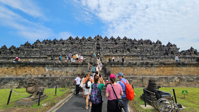 【旅行】穿越欲色、登上無色界：全世界最大大乘佛寺印尼婆羅浮屠