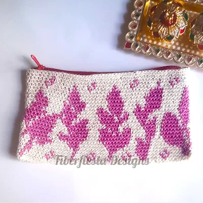 Tapestry zipper pouch in leaf design