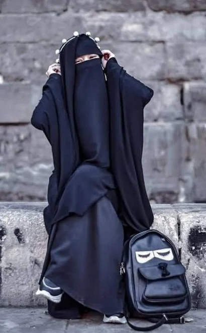 Islamic profile pictures of burqa girls - borka pora meye profile pic - NeotericIT.com