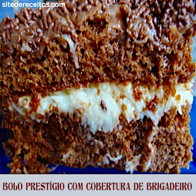 Bolo prestígio com cobertura de brigadeiro