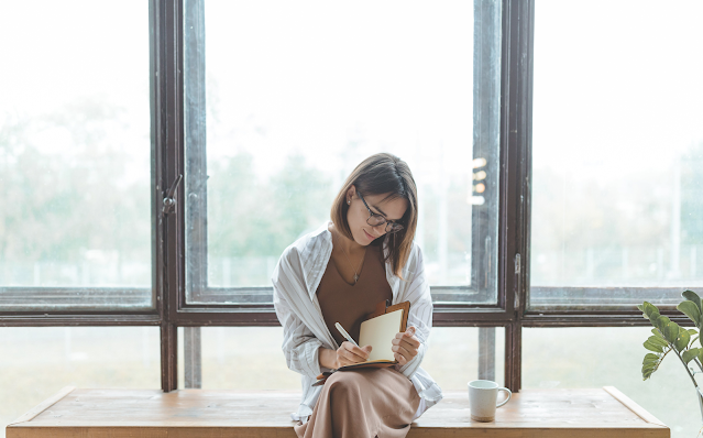 O que é um diário de oração, quais os benefícios para a vida espiritual  e como fazer o seu?