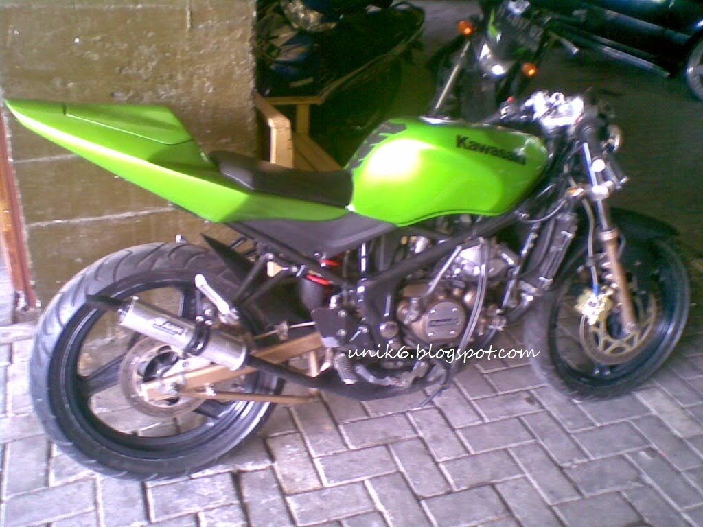 Foto Modifikasi Ninja 150 Rr Buka Fairing Pasang Lampu Bulat