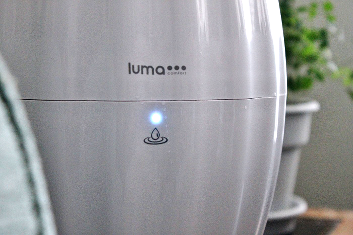 Luma Comfort HC12W and HC12B Ultrasonic Cool Mist Humidifiers- Sleek design friendly profile with 3 ajustable heights for targetted climate control. Wireless remote operation with visual and tone selection keys. #ad