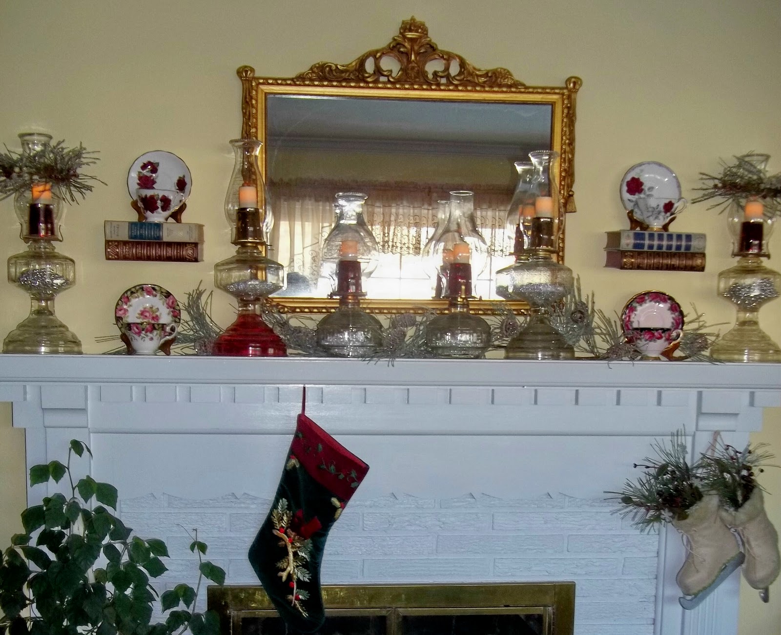  Christmas  Decorating  2011 A Romantic  Mantel with Vintage 
