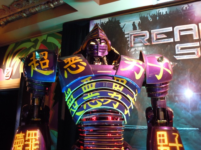 Noisy Boy Real Steel animatronic robot