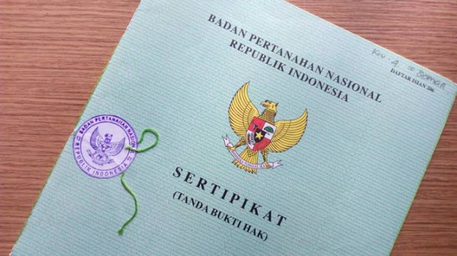 Damayanti Serahkan 173 Sertifikat Tanah dari Karawi ke Pemkab Kepulayan Yapen.lelemuku.com.jpg