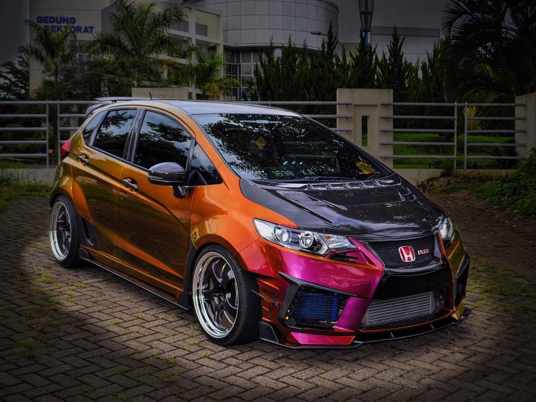 Mobil Honda Jazz Di Modif - Radea