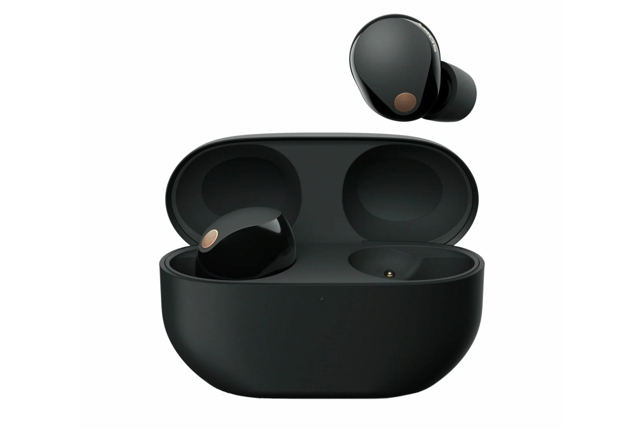 Pairing replacement wf-1000xm5 earbud to case