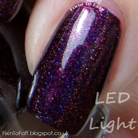 Macro swatch of ILNP Black Orchid.