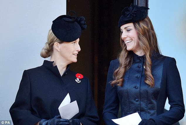 Kate Middleton, Duchess of Cambridge, In a Twist