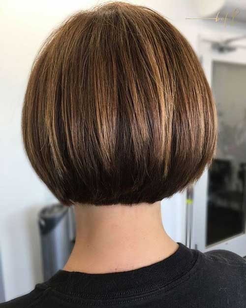 Short Stacked Hairstyle Enhances Your Personality