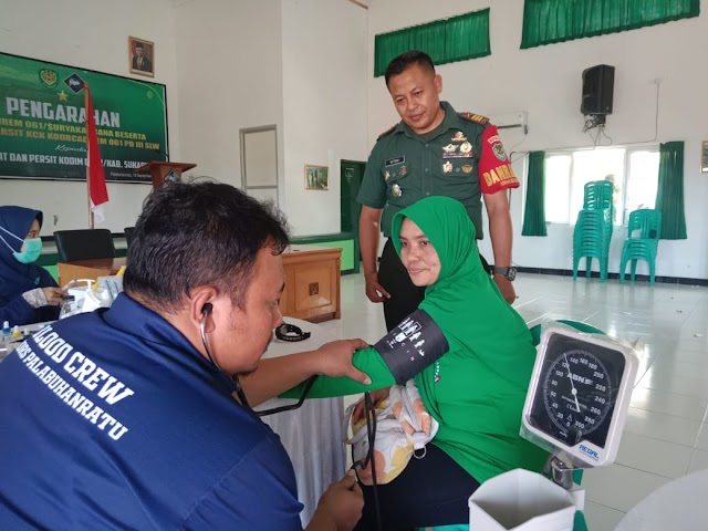 DANRAMIL 0622-14/SURADE, KPT ARM WITONO DAN KETUA RANTING XV SUMBANGKAN DARAHNYA SAMBUT HUT TNI Ke-78 DI KODIM 0622/SUKABUMI