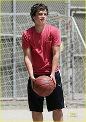 josh-hutcherson-basketball-boy-08