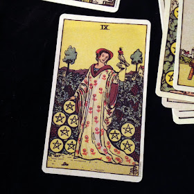 錢幣九 Nine of Pentacles