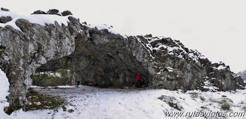 Grazalema - Cueva de las dos puertas