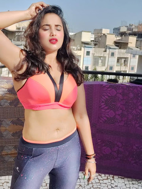 Bhojpuri diva Rani Chatterjee photo