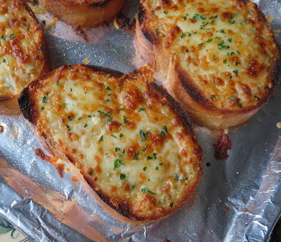 Small Batch Garlic Cheese Bread