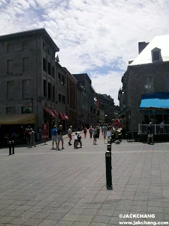Eastern Canada Road Trip | Old Montreal | Place Jacques-Cartier and Nelson Monument