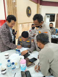 Dede Farhan Aulawi