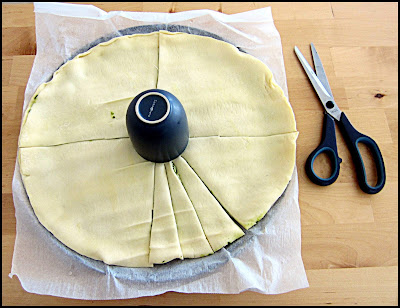 Hors table de Pauline -  Tarte soleil au pesto et parmesan.