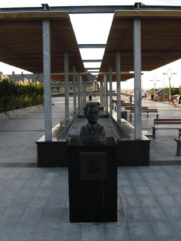 Plaza Adolfo Suárez en Liencres