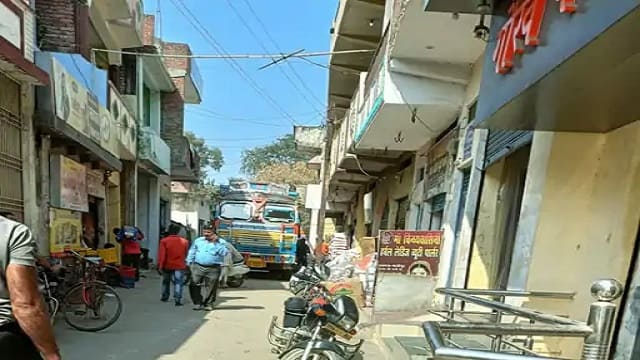ghazipur-news-locals-are-forced-to-bear-the-brunt-of-jam-electric-wires-cctv-etc-get-damaged