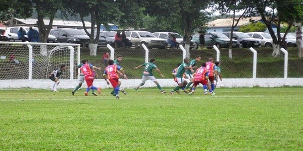 Ajax com 12 pontos líder do municipal 2014 