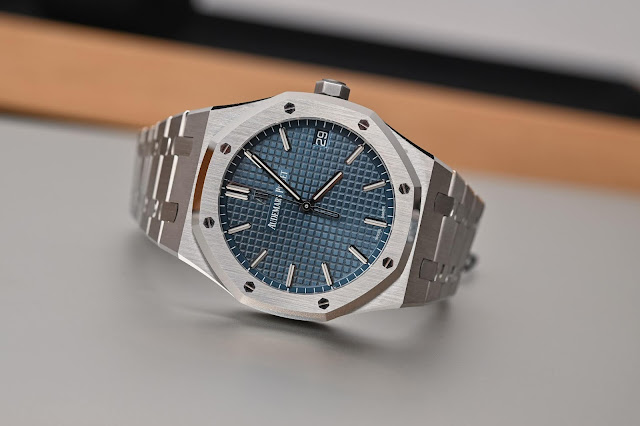 Replica Audemars Piguet Royal Oak Selfwinding White Gold 15500ST 41mm Watches Review