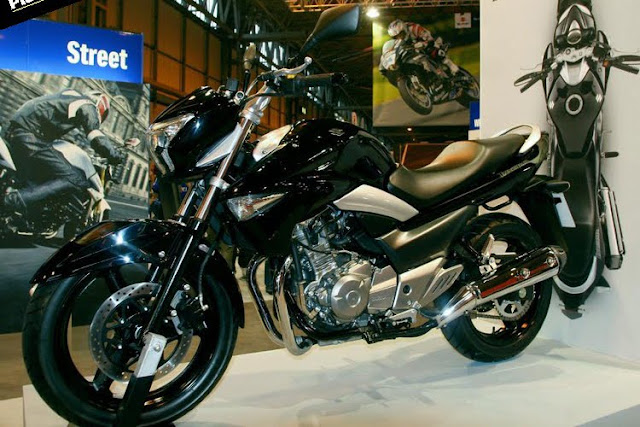 suzuki-inazuma-250-black