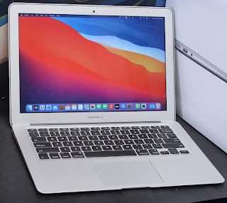 Jual Macbook Air Core i5 Early 2015 13-Inch Fullset