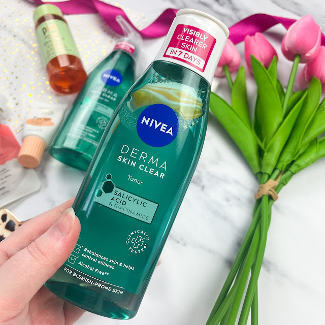 Nivea Derma Skin Clear Toner