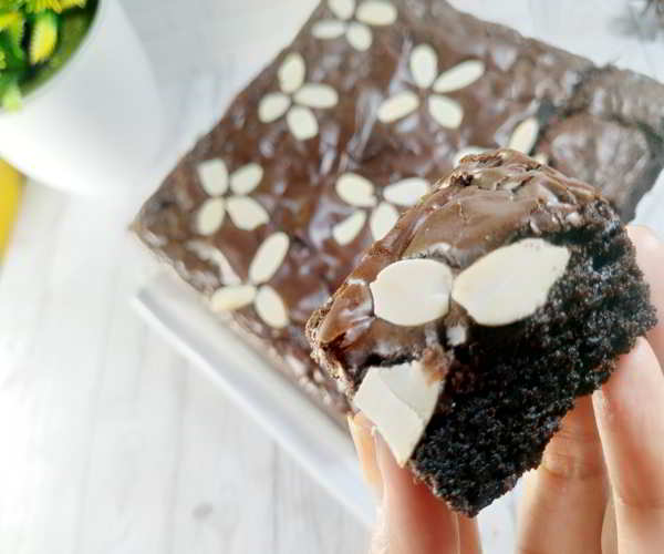 Tips Sukses Agar Brownies Punya Lapisan Shiny Crust Serta Bertekstur Fudgy