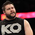 Kevin Owens comemora o fim do Talking Smack