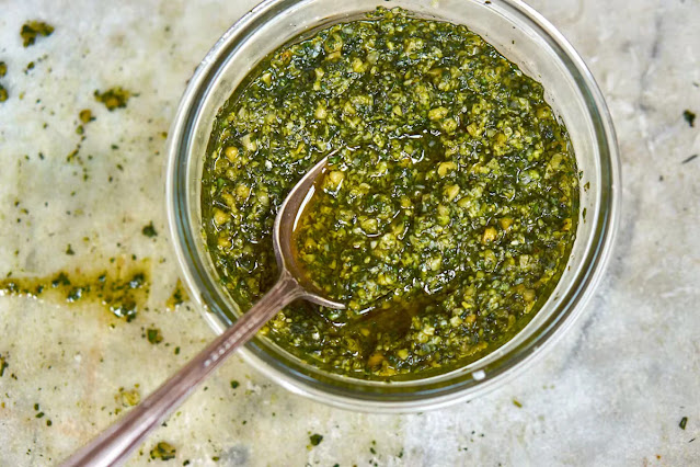 Classic Pesto Recipe: A Burst of Freshness and Flavor