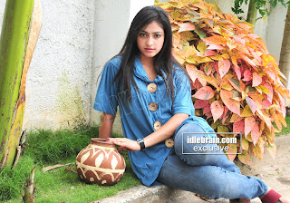 TELUGU MOVIE New Cute and Lovely Actress HARI PRIYA Photos 