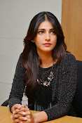 Shruti Haasan Glam pics-thumbnail-48