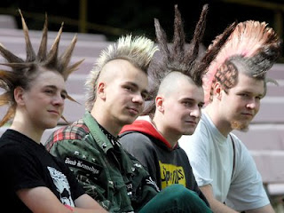 Punk Rock Jalanan Rambut Anak Punk