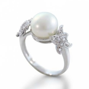 Pearl Engagement Rings Design