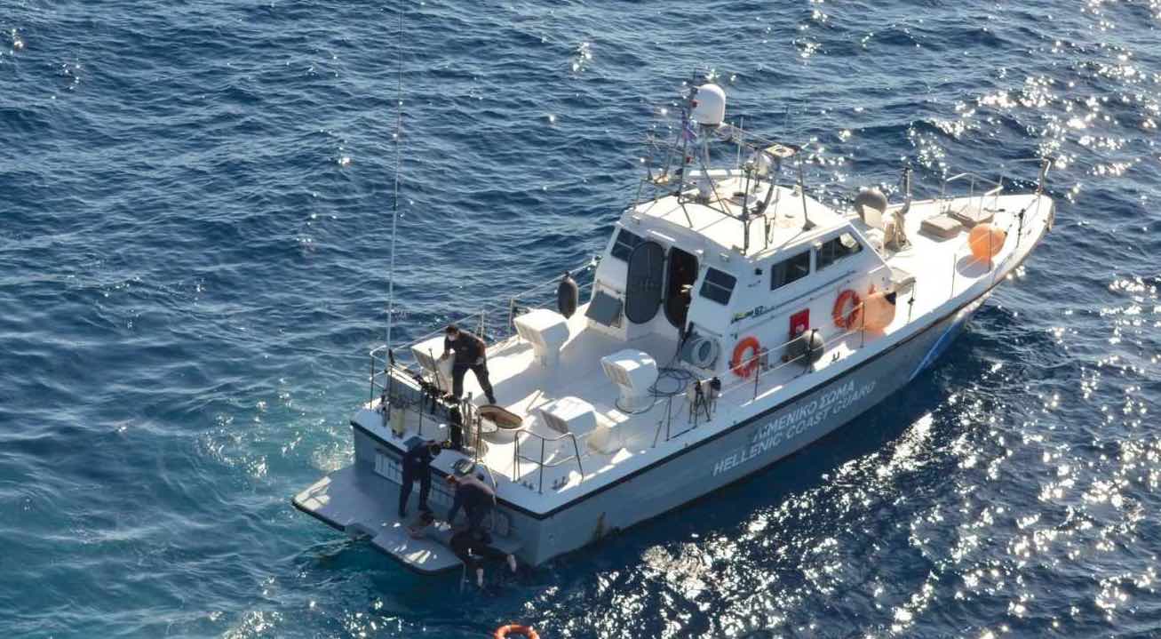 Δύο συλλήψεις για το πολύνεκρο ναυάγιο στο στενό Καφηρέα