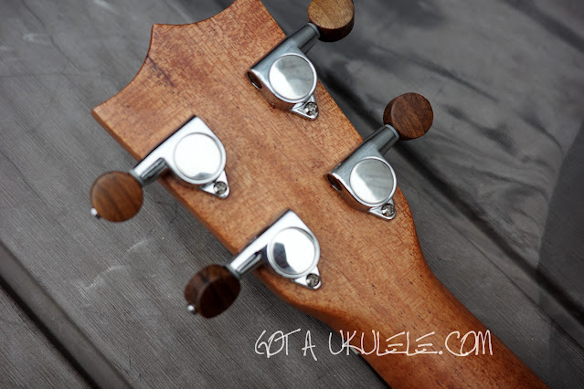 Risa Koa Soprano Ukulele tuners